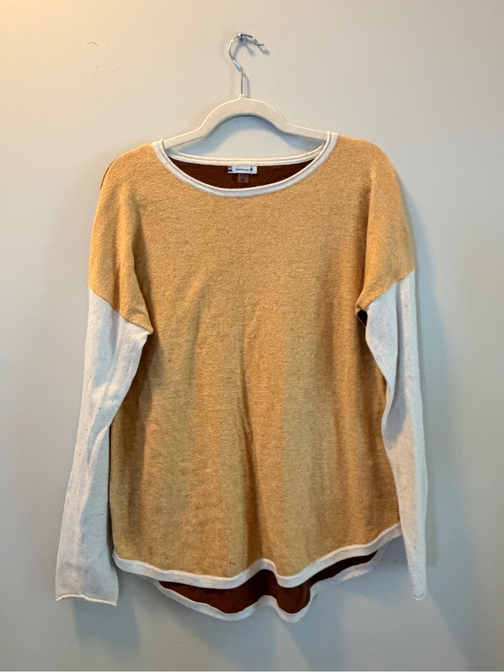 Smartwool women’s shadow pine colorblock sweater. Crewneck.